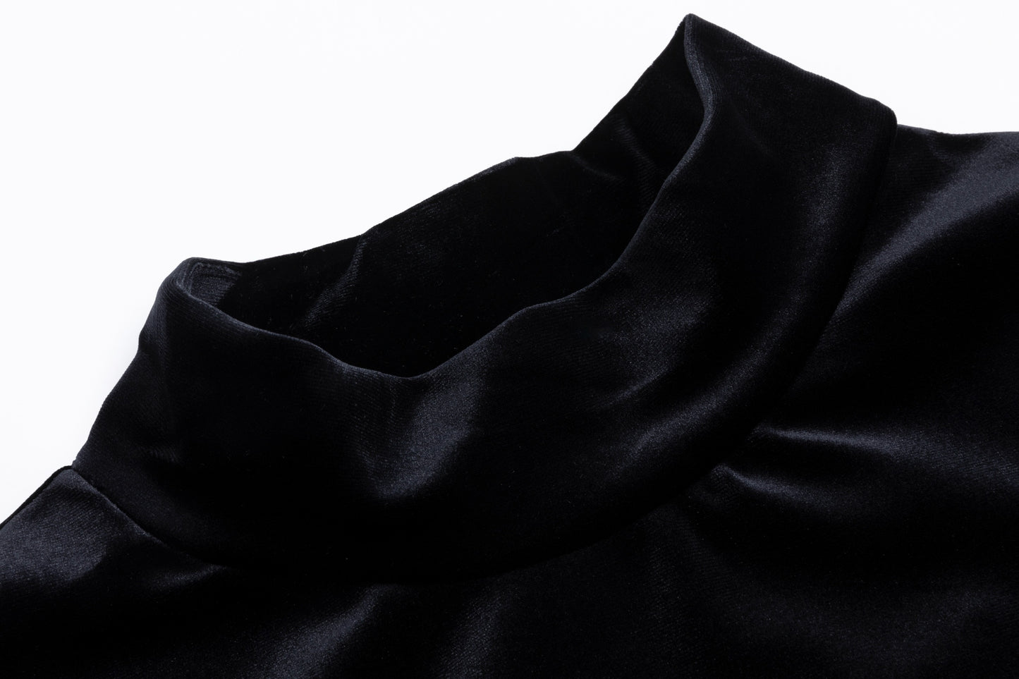 Solid Velvet Fitted Top - Black