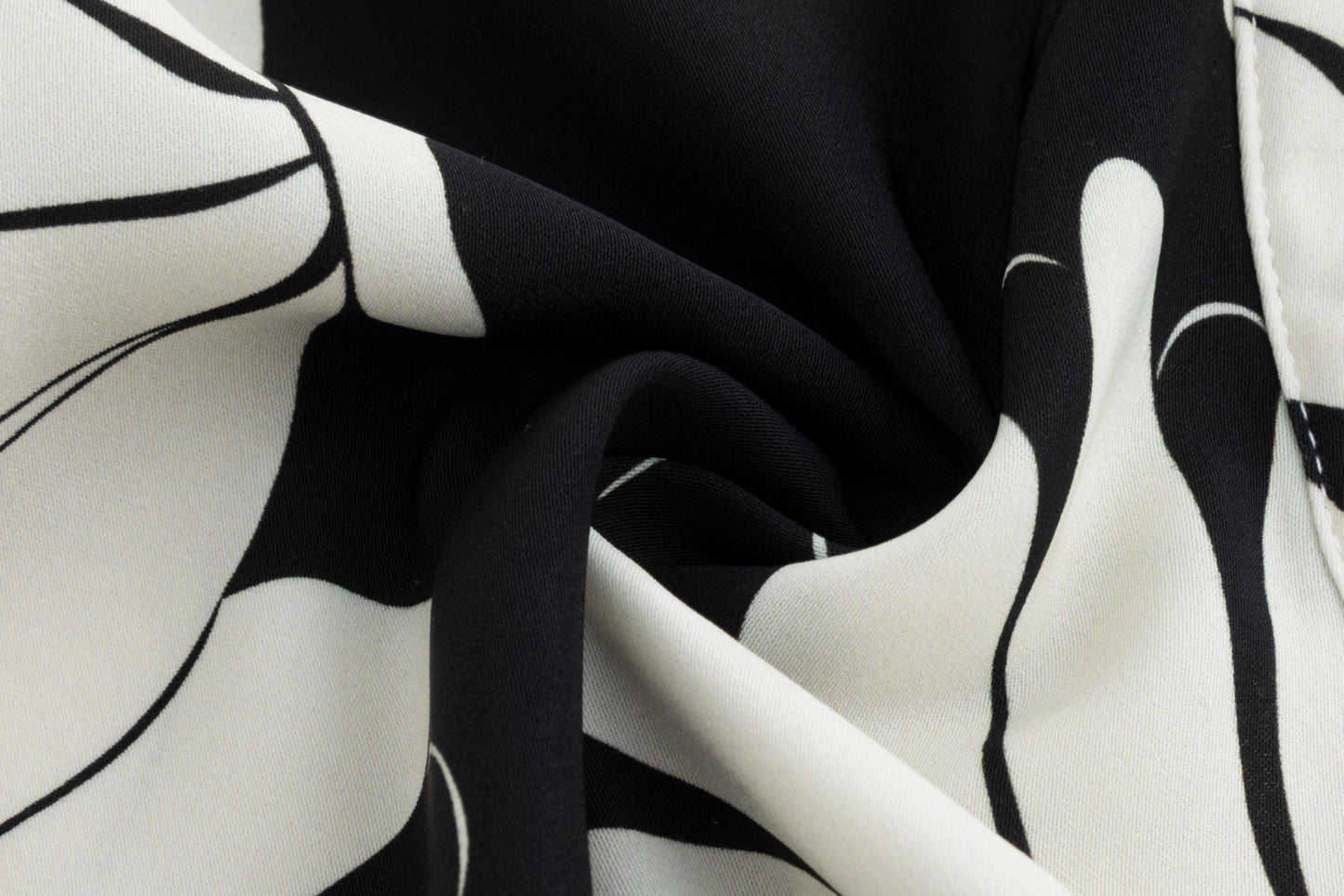 Black/Cream Printed Scallop Top