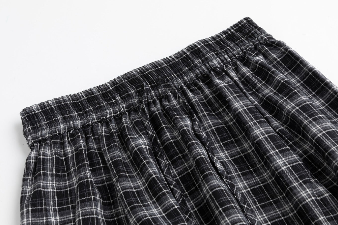 Plaid Skirt With Ruffle - Black