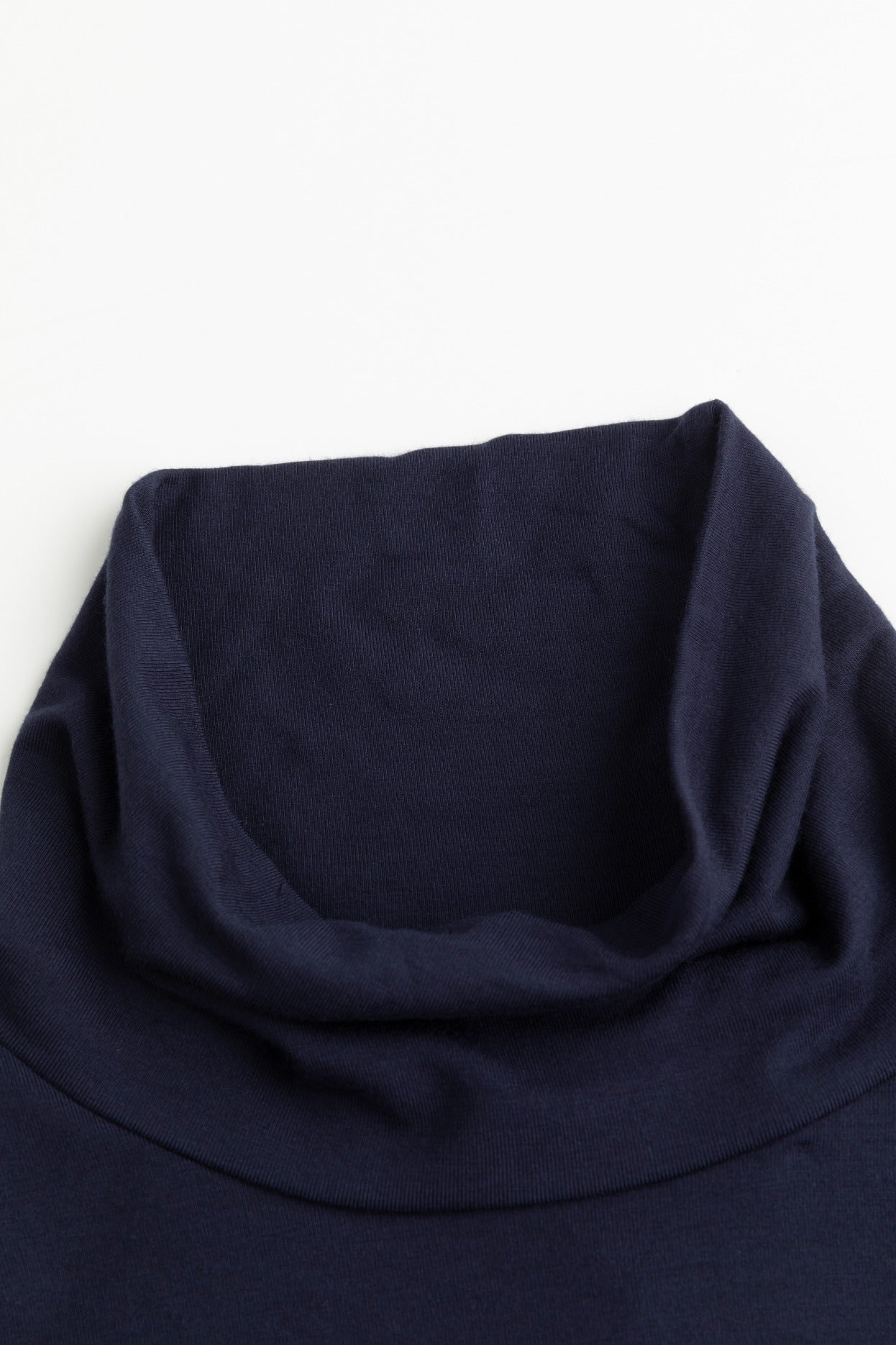 Flat Mock Neck - Navy