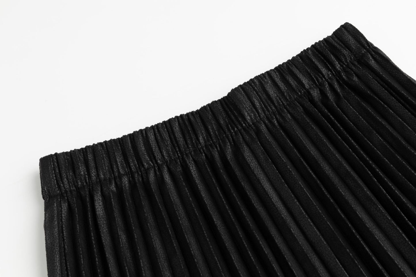 Messy Pleated Skirt - Black