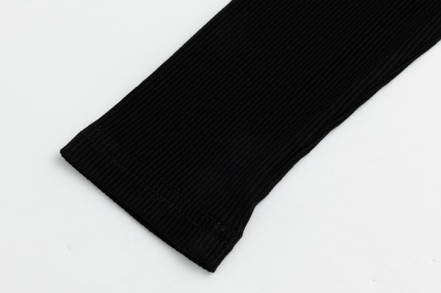 Ribbed Mock Neck - Black