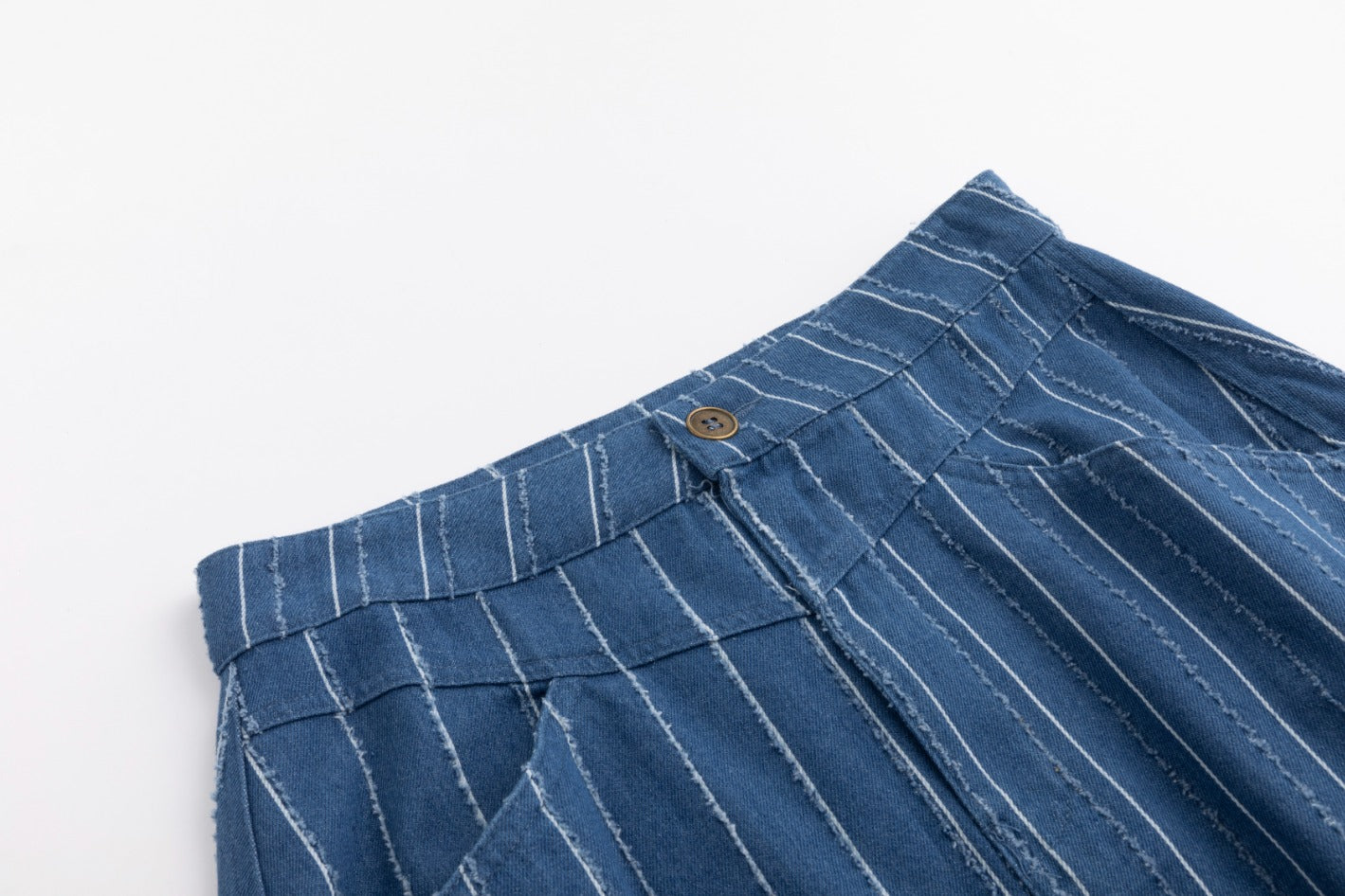 White And Ragged Stripes Denim Skirt