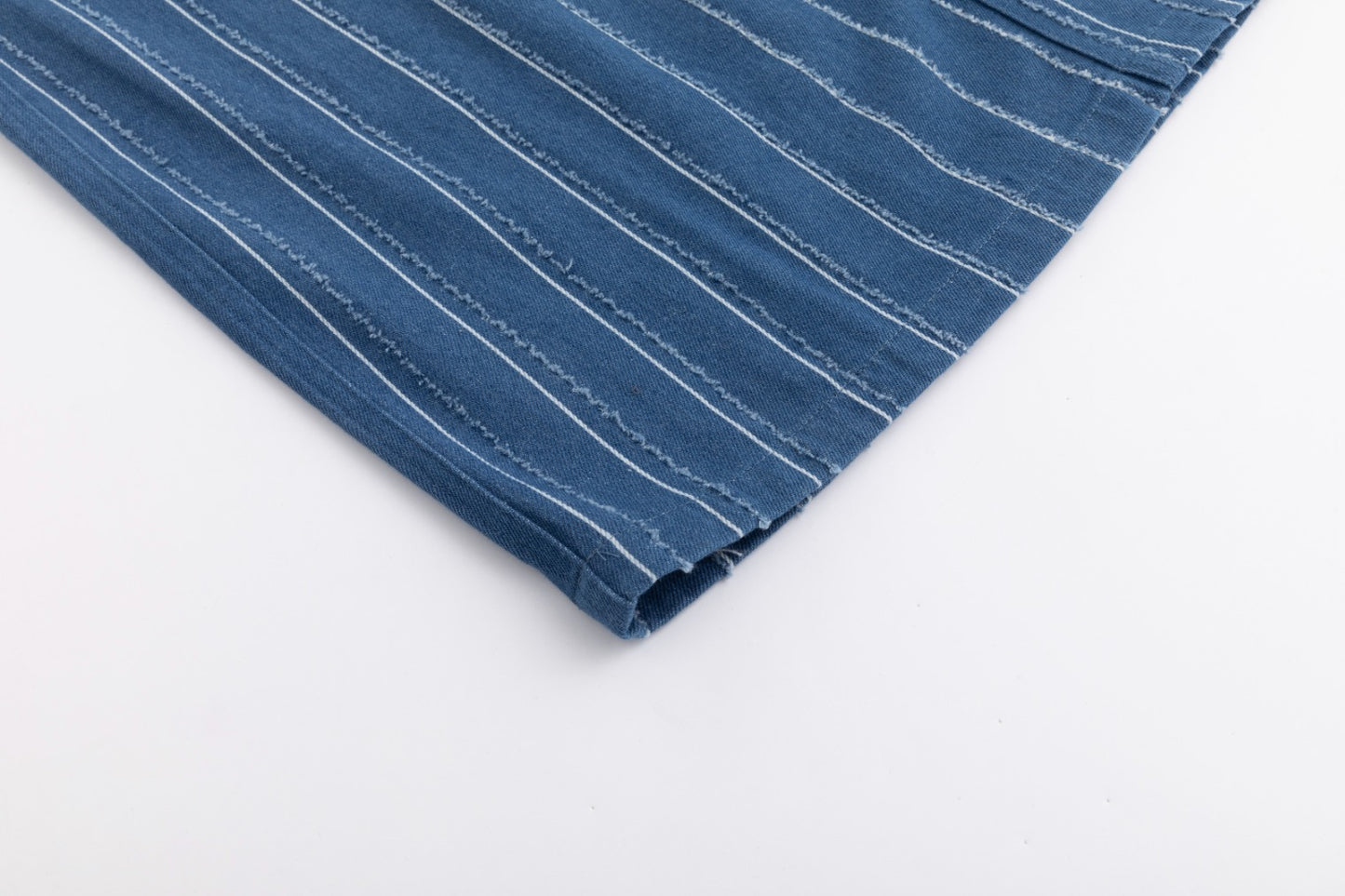 White And Ragged Stripes Denim Skirt