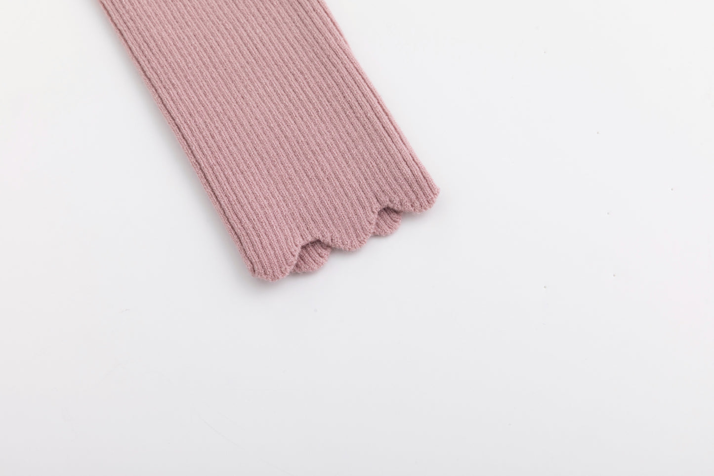 Scalloped Basic Sweater - Pink