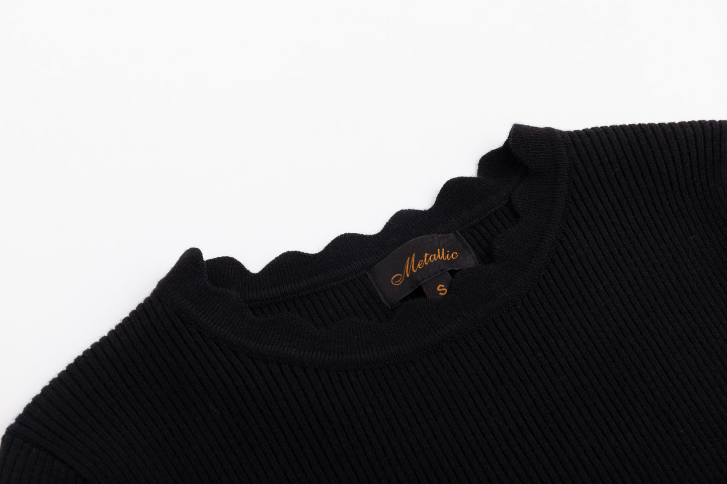 Scalloped Basic Sweater - Black