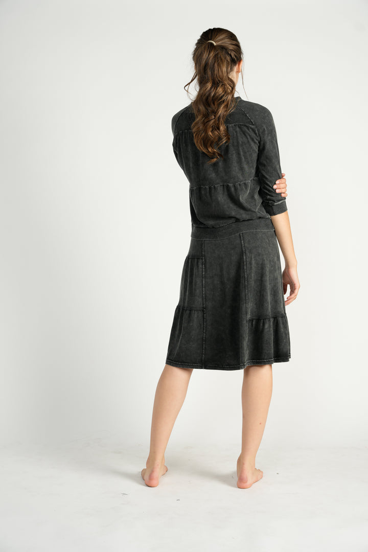 Black Washed Back Tiered Top