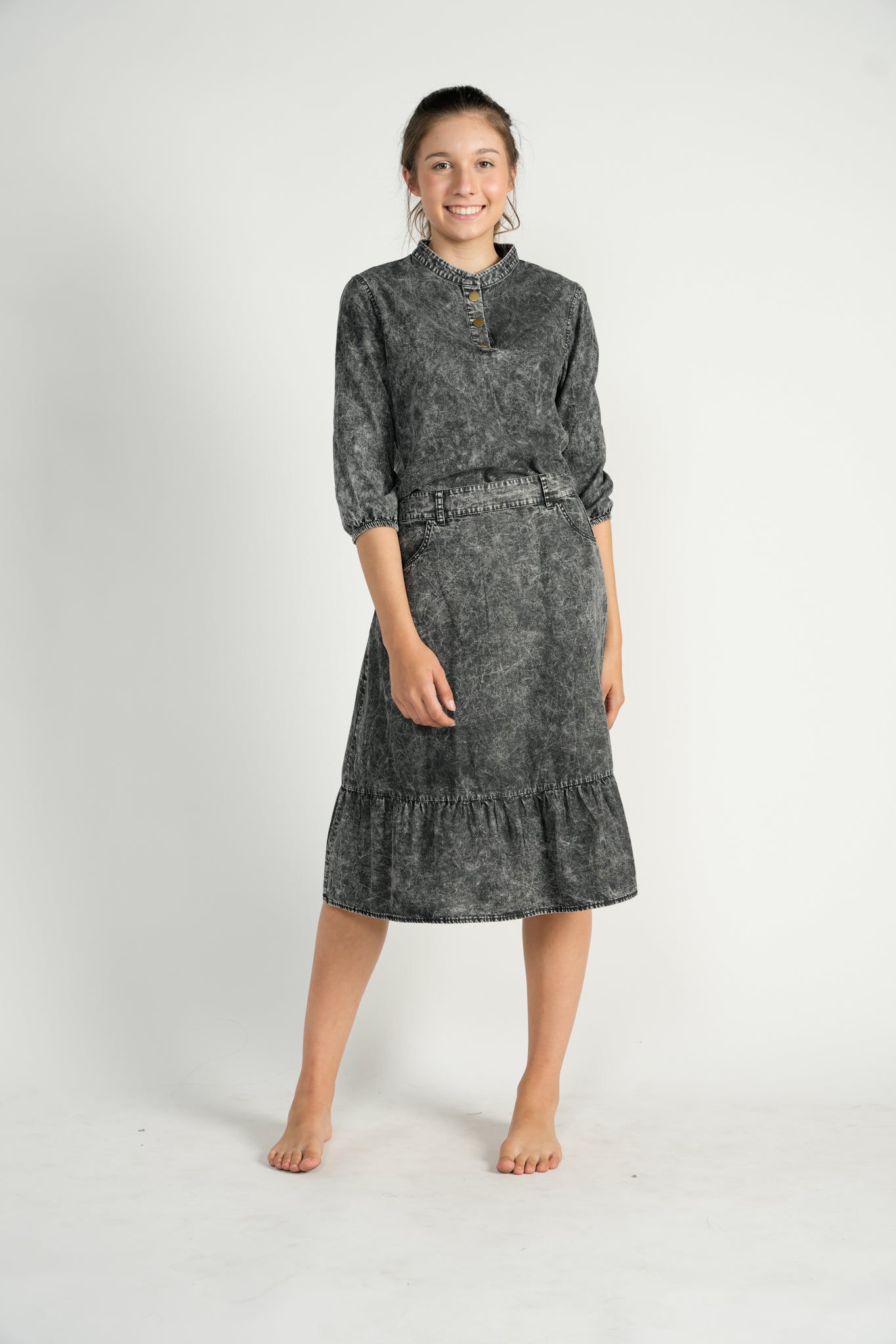Black Washed Skirt With Ruffle