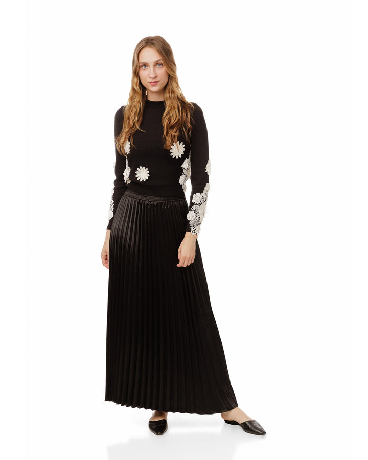 Black And White 3D Flower Knit Top