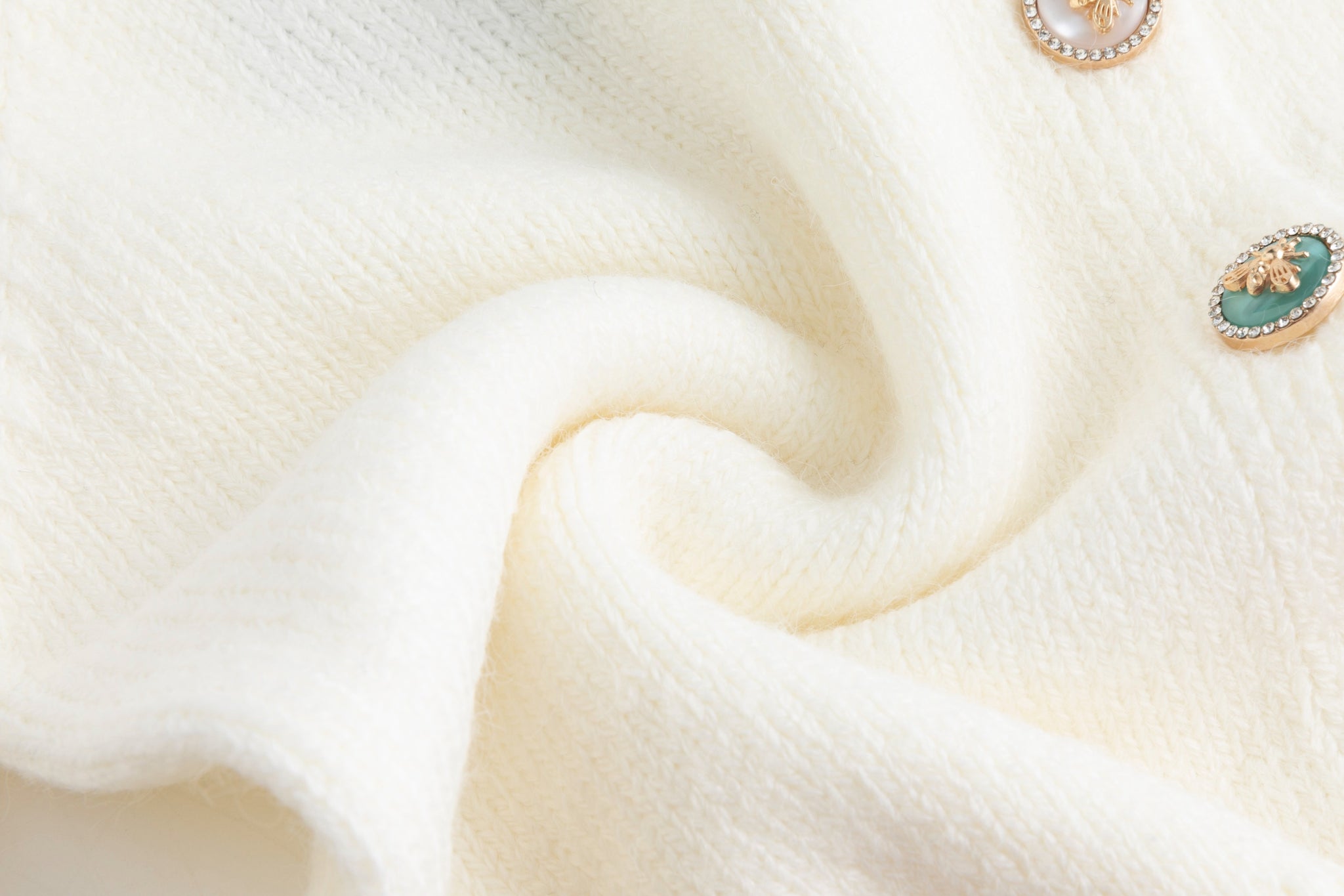 Colored Bee Button Knit Cardigan - Ivory
