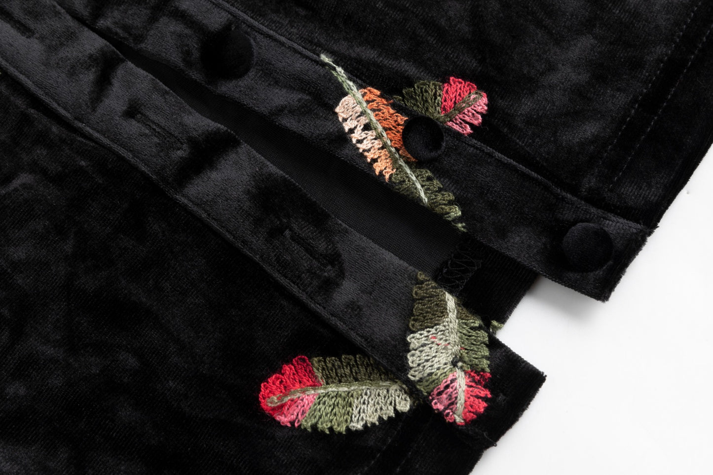 Black Velvet Embroidered Leaf Cardigan With Velvet Jumper Underlay