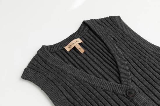 Ribbed Vest Wooden Buttons - Heather Grey