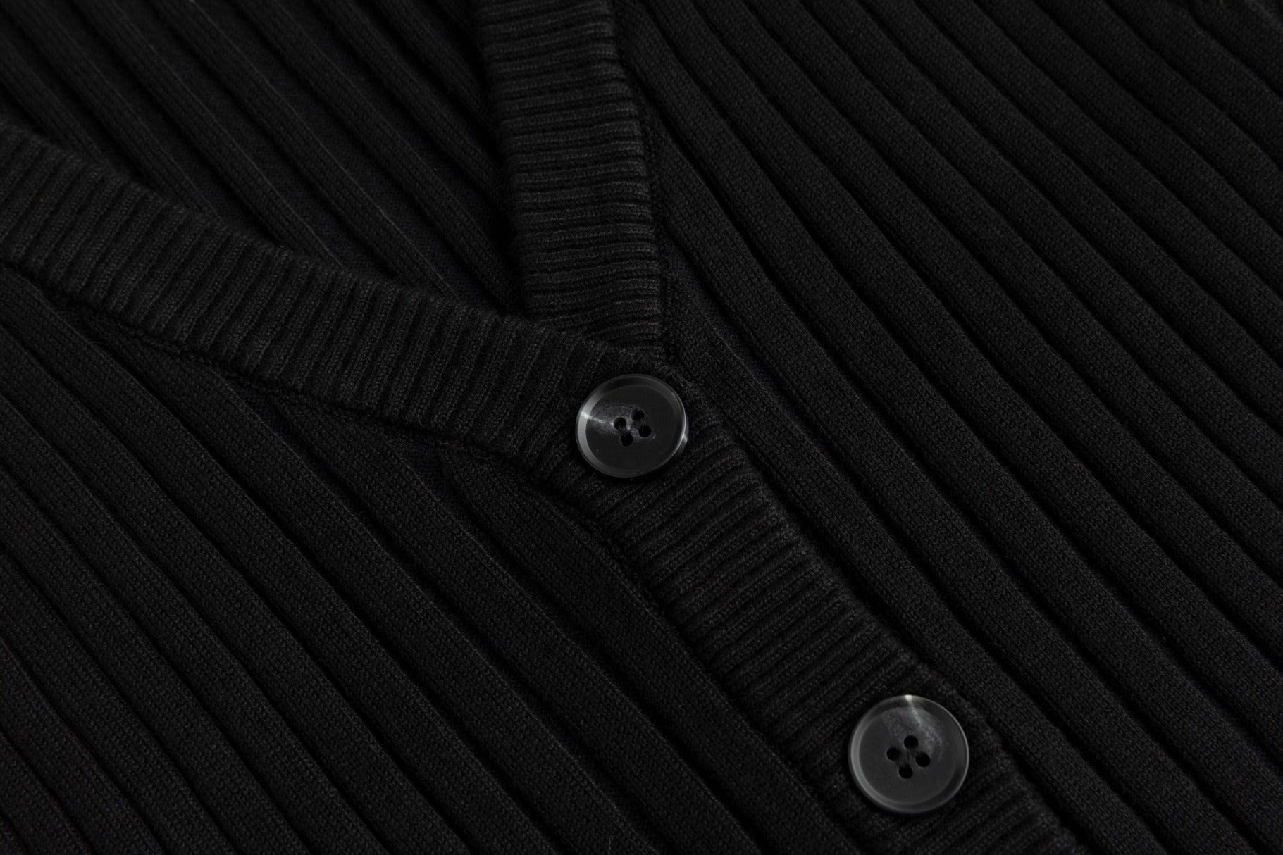 Ribbed Vest Wooden Buttons - Black