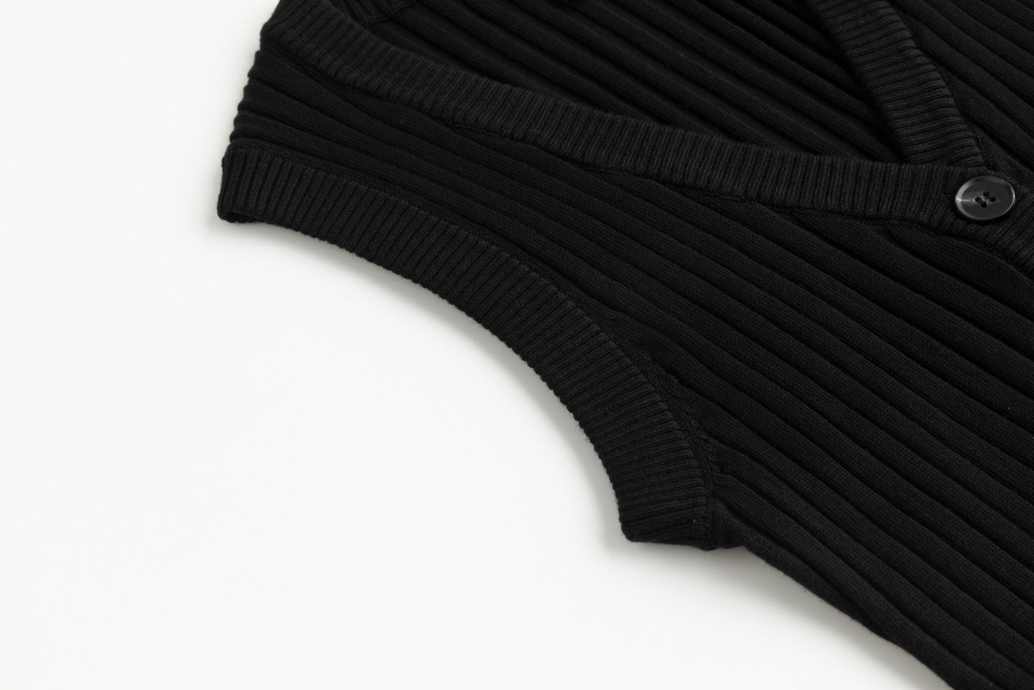 Ribbed Vest Wooden Buttons - Black