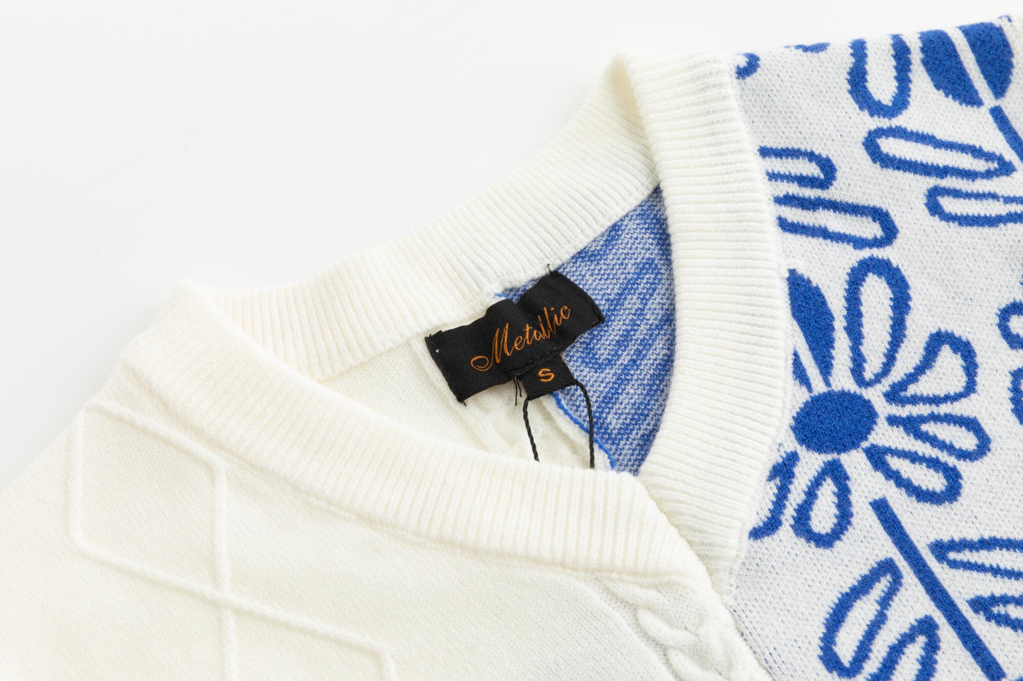Ivory Embroidered Scallop Detail Vest