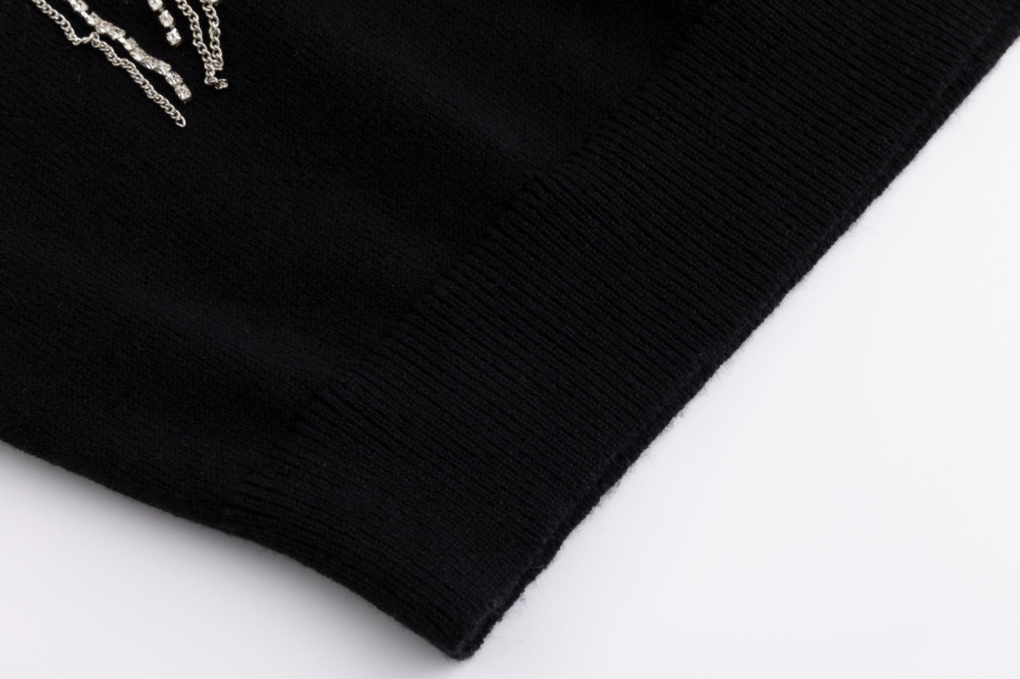 Sweater With Diamond Flower - Black