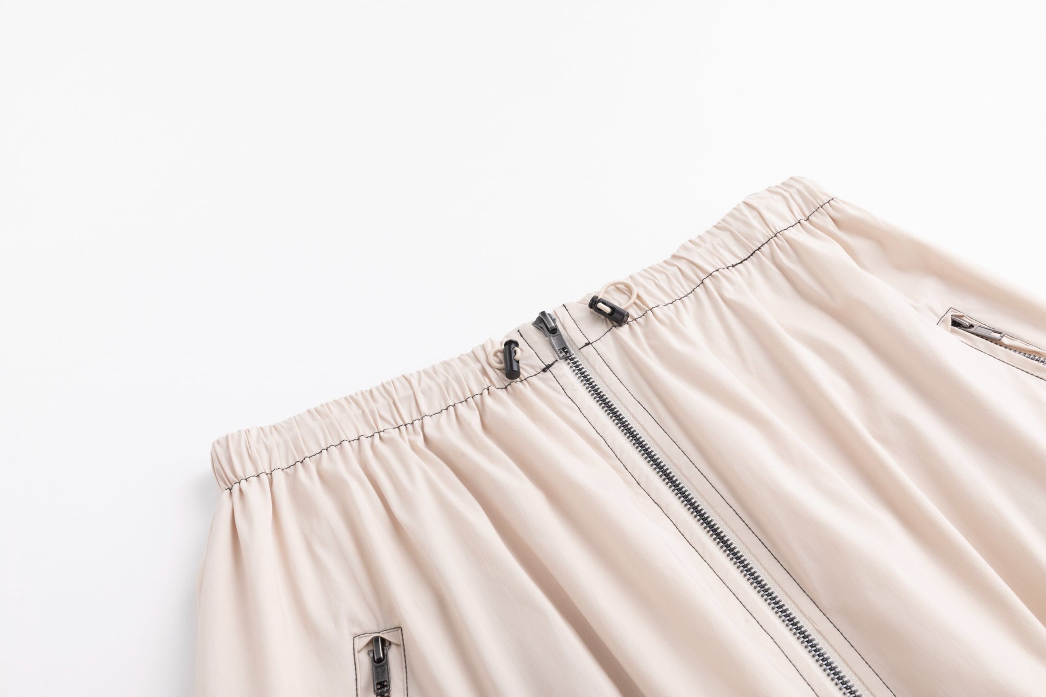 Middle Zipper Skirt- Parchment