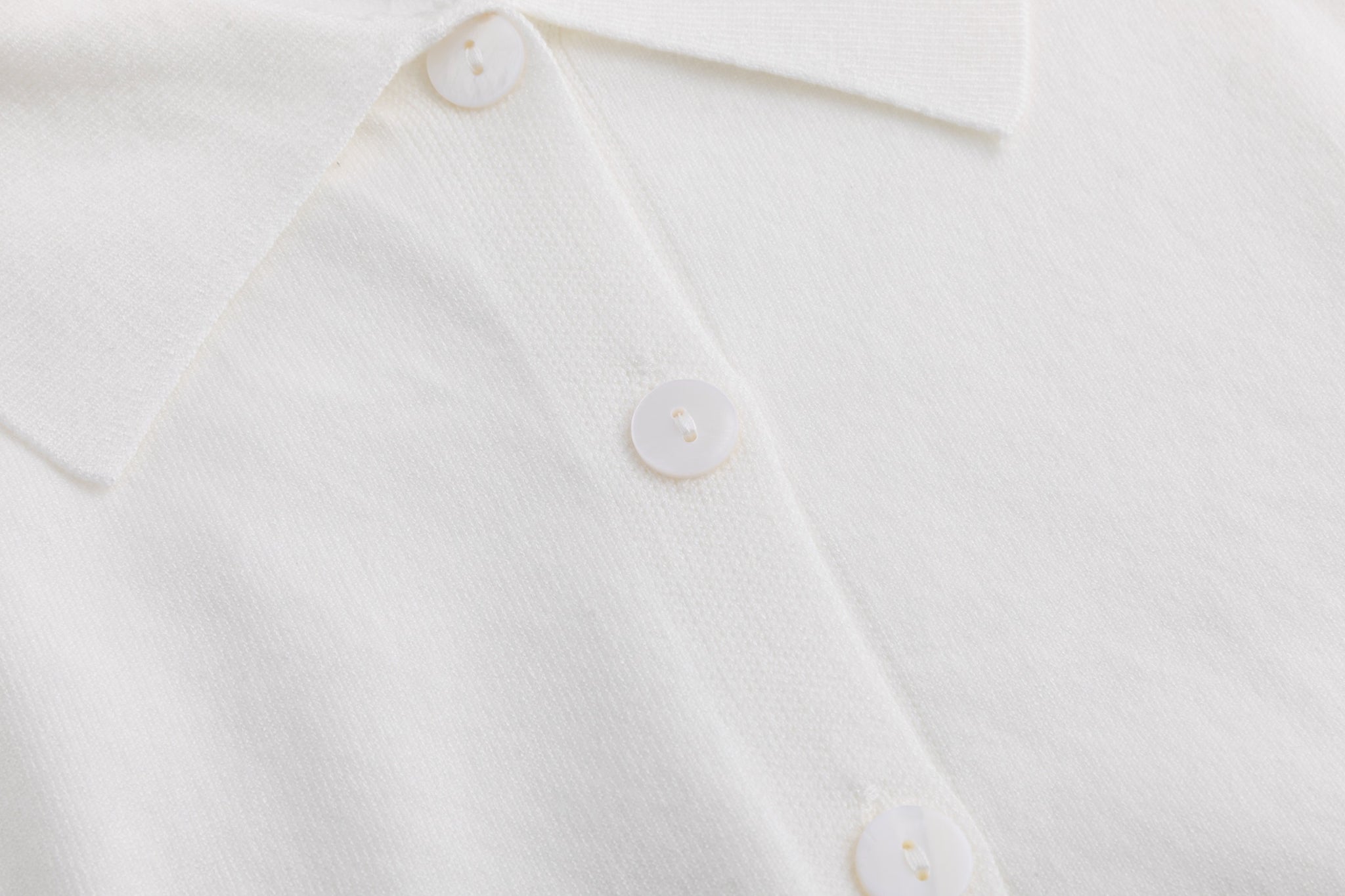 Knit Cardigan With Collar And Flower Buttons - White