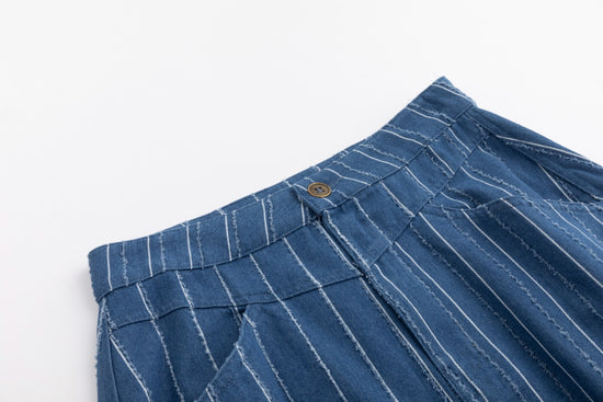 White And Ragged Stripes Denim Skirt
