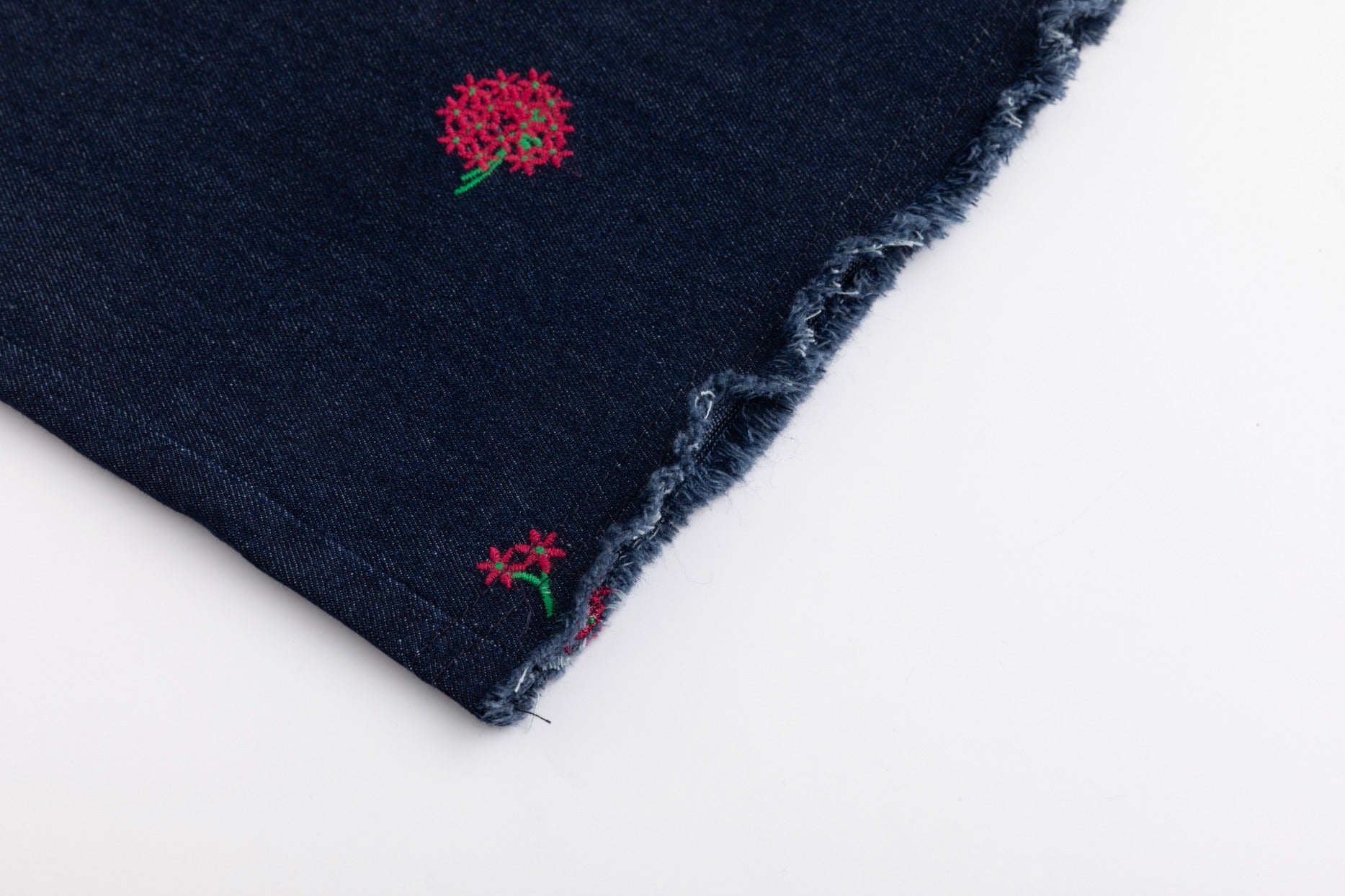 Red Flowers Embroidered Denim Skirt - Dark Blue