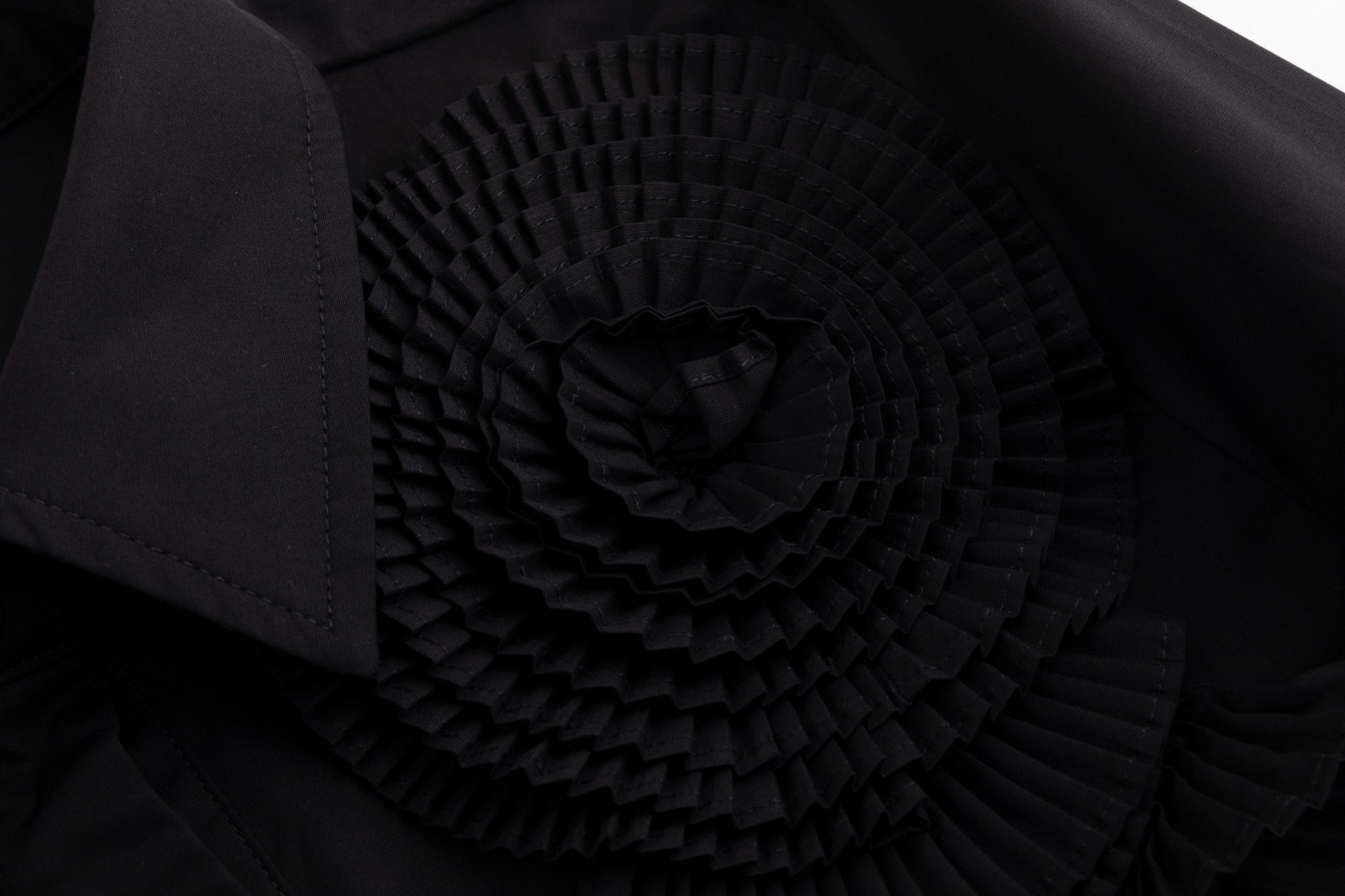 3D Flower Pleated Shirt - Black