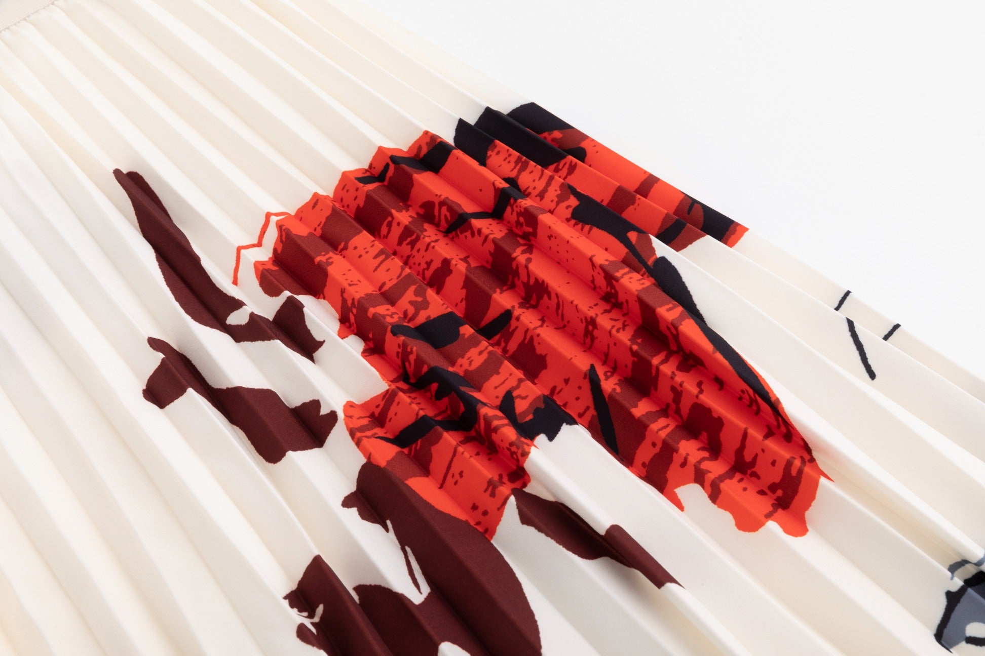 Ivory Pleated Skirt With Abstract Print