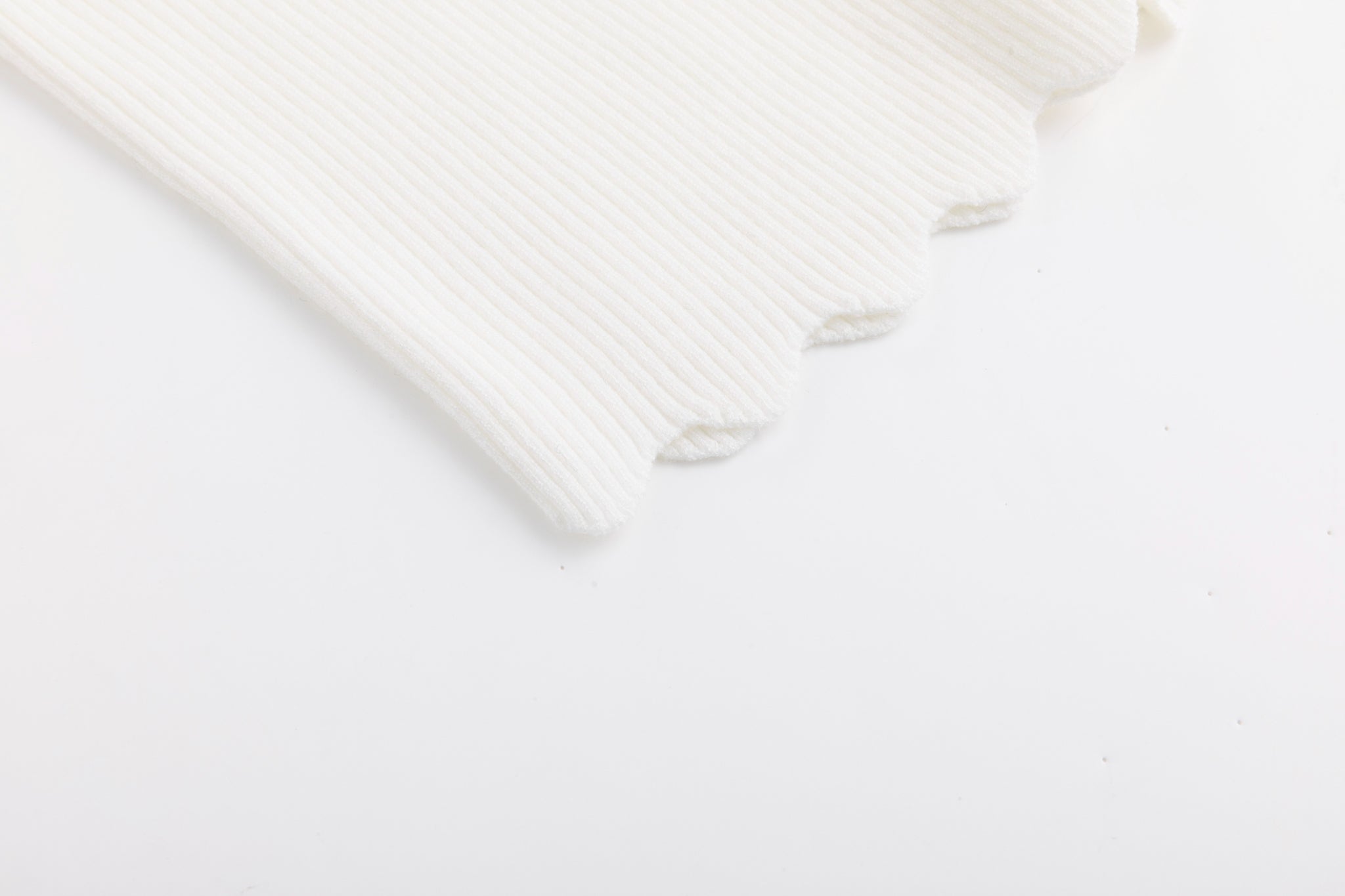 Scalloped Basic Sweater - Ivory