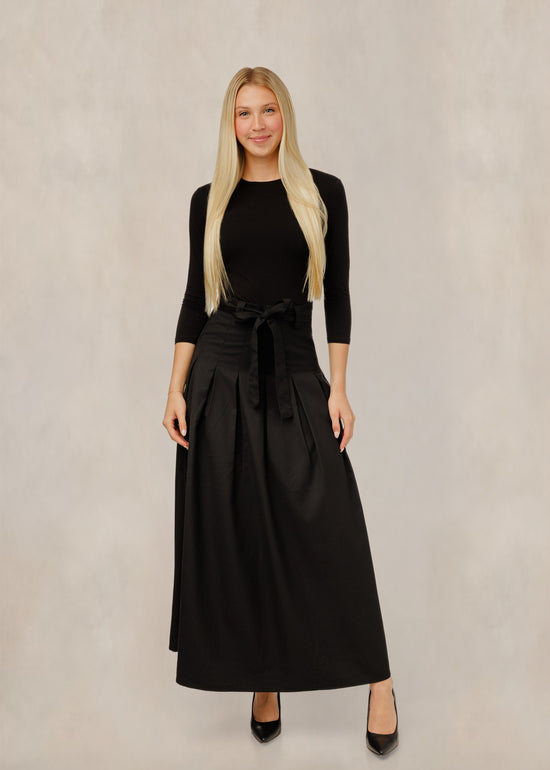 Pleated A-Line Tie Waist Skirt - Black