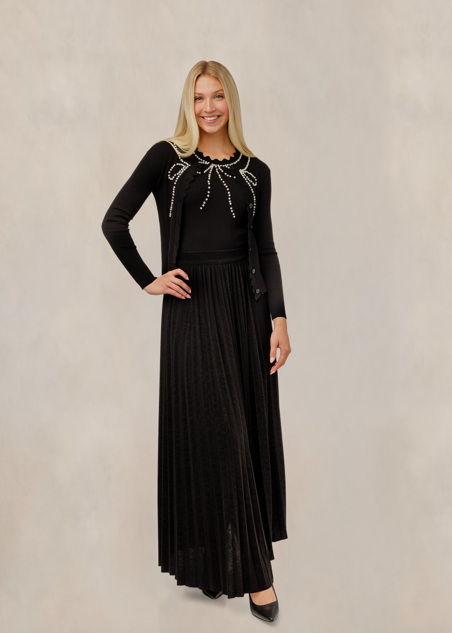Black Scalloped Edge Twin Set W/ Beaded Bow