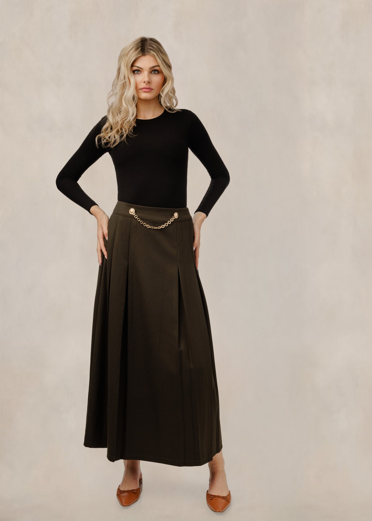 Olive Green Skirt With Chain Detail