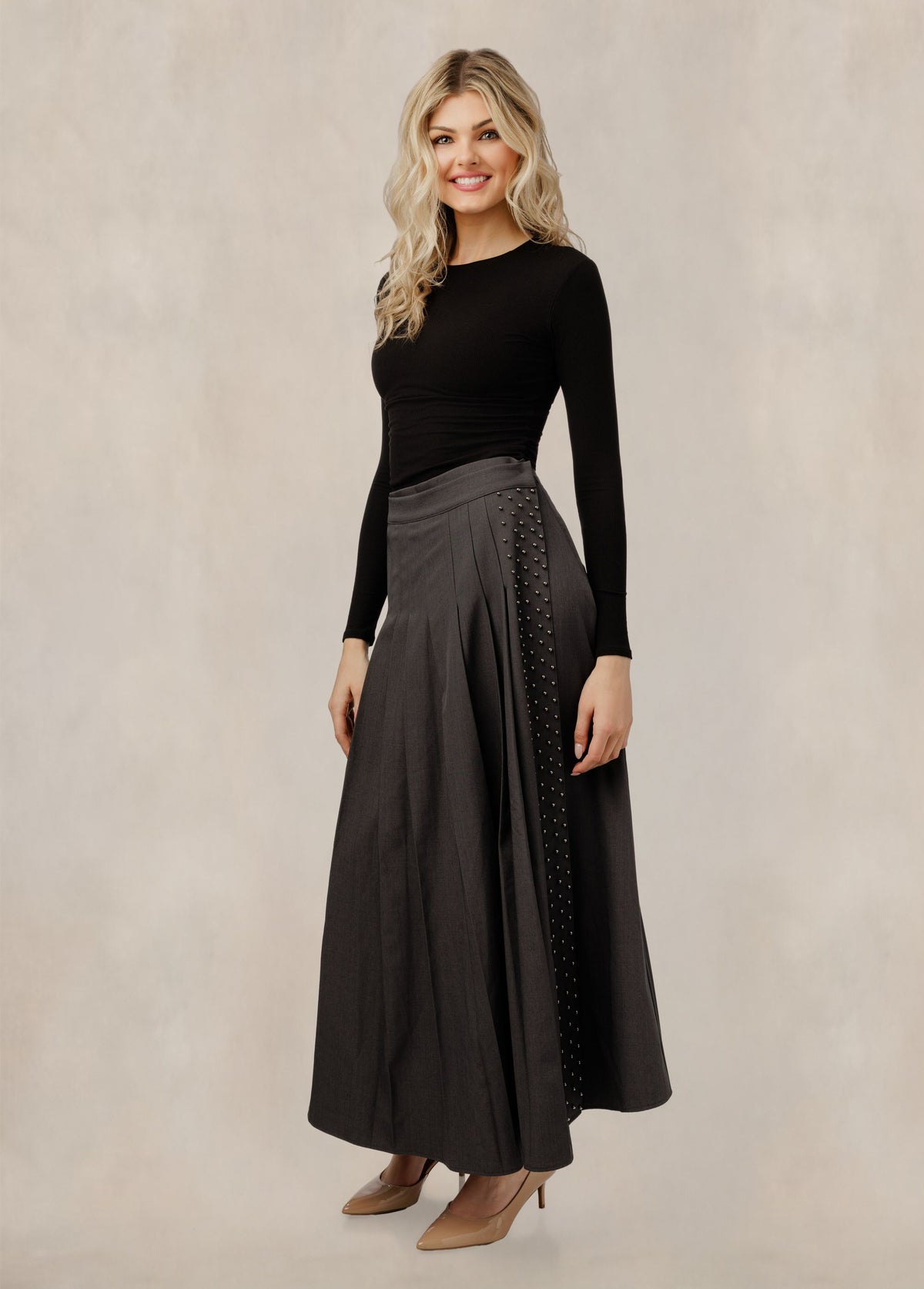 Grey Pleated Skirt With Studs