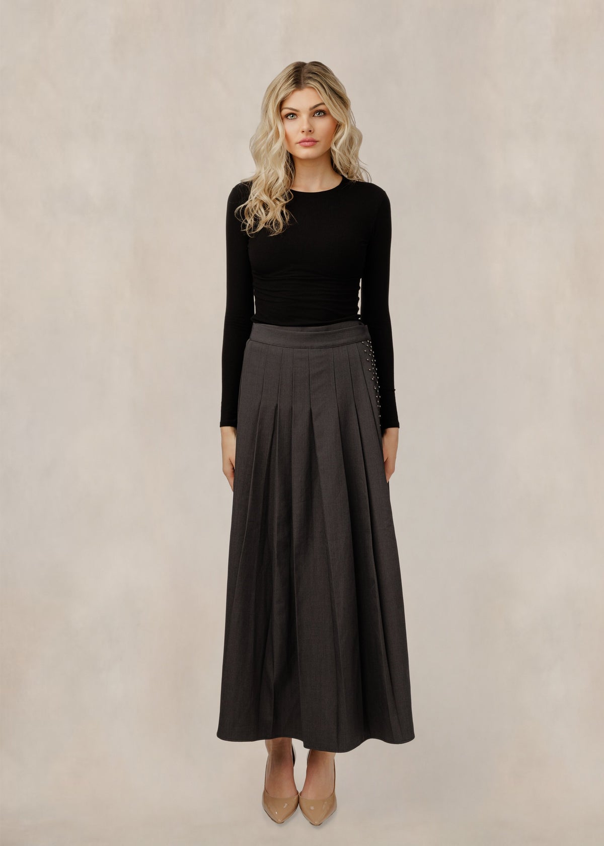 Grey Pleated Skirt With Studs